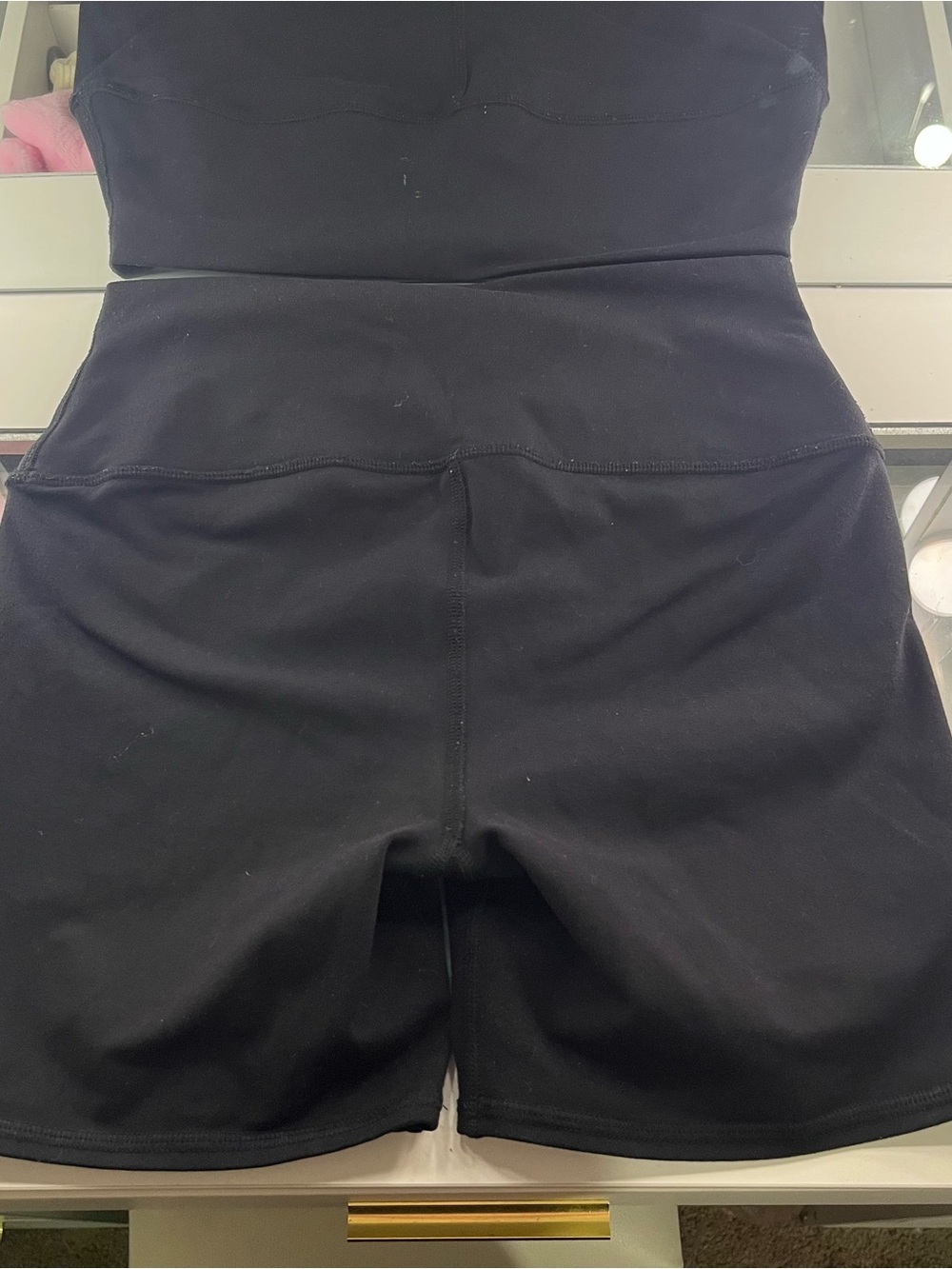 ALO Yoga Black Women's Active Shorts with Logo Tag - Picture 5 of 5